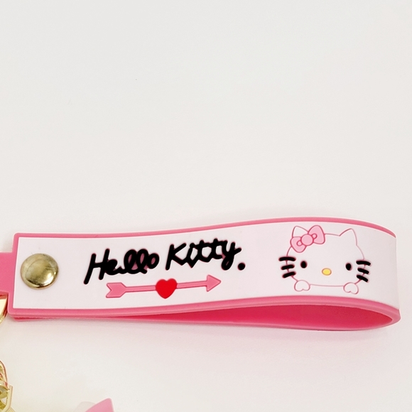 Hello Kitty Princess Keychain - Picture 2 of 6